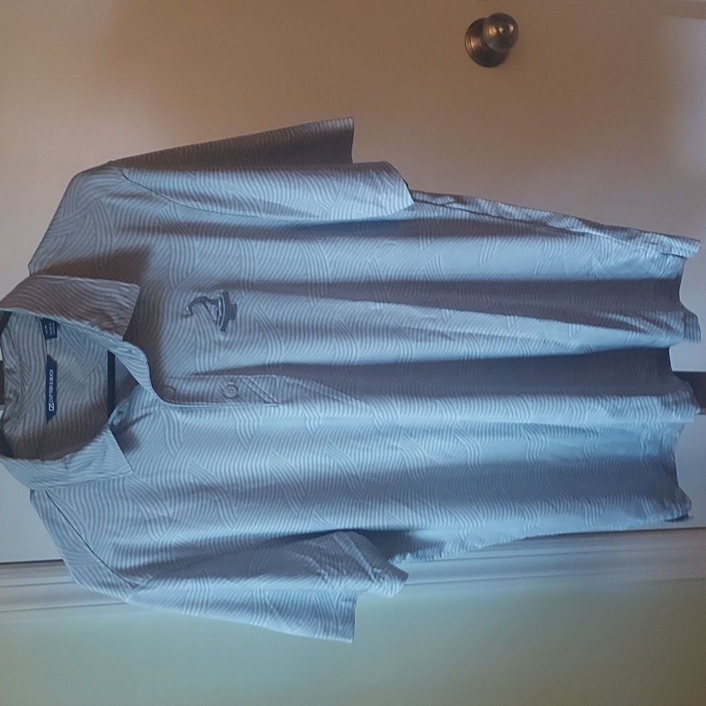 Cutter and Buck mens golf shirt M
